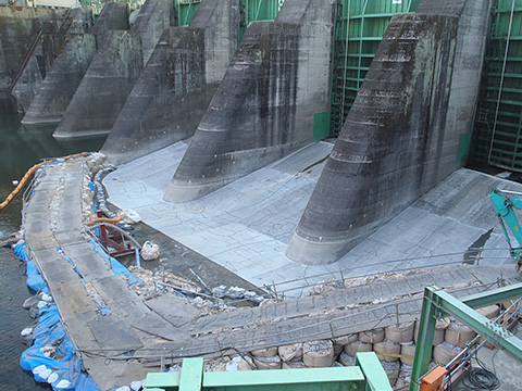Dam Apron Scouring and Repair Work